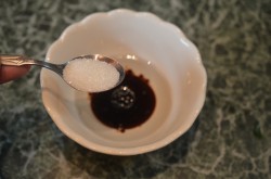 Салат из помидор с соевым соусом