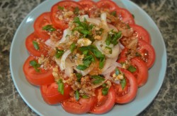 Салат из помидор с соевым соусом