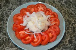 Салат из помидор с соевым соусом