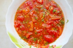 Салат из  помидоров запечённых на мангале