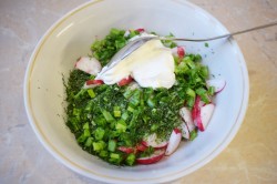 название картинки Салат из редиски с огурцом