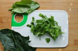 название картинки Салат из щавеля свежего со шпинатом и яйцом