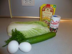 название картинки Салат из свежей капусты и огурцов с яйцом