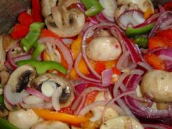 Постный салат из свежих шампиньонов