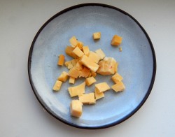 Салат из сырой свеклы с сыром