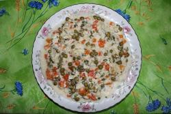 Салат из цветной капусты с горошком и морковью