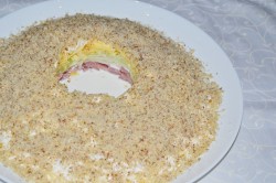 Салат Изумрудный браслет с курицей сыром и киви