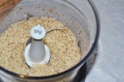 Салат Изумрудный браслет с курицей сыром и киви