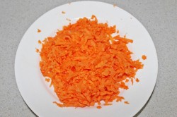 Салат Жар-птица опятами и курицей