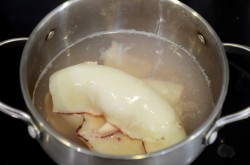 Салат кальмары креветки яйца