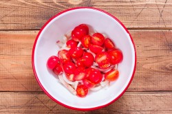 название картинки Салат кальмары помидоры