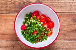 название картинки Салат кальмары помидоры