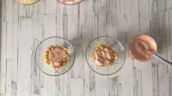 Салат коктейль с сыром