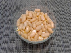 Салат: фасоль, сухарики, колбаса - шаг 10 Салат: фасоль, сухарики, колбаса - шаг 10