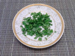 Салат: фасоль, сухарики, колбаса - шаг 7 Салат: фасоль, сухарики, колбаса - шаг 7