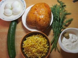 Салат копченая грудка кукуруза