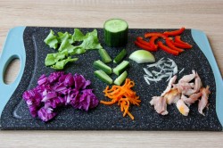 название картинки Салат копчёная курица корейская морковь кукуруза