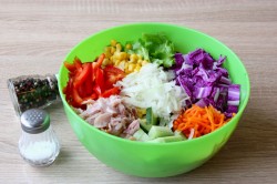 название картинки Салат копчёная курица корейская морковь кукуруза