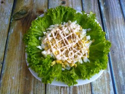 Салат крабовые палочки кукуруза огурец