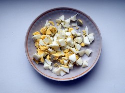 Салат крабовые палочки рис яйца