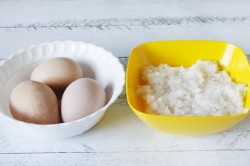 Салат крабовые палочки с рисом и кукурузой