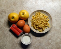 название картинки Салат крабовые палочки с яблоком и кукурузой