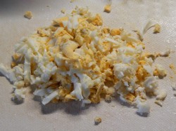 название картинки Салат крабовые палочки с яблоком и кукурузой