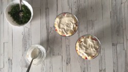 название картинки Салат крабовые палочки сыр чеснок