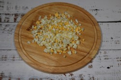 Салат с крабовыми палочками и огурцом классический