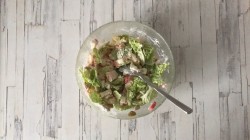 Крабовый салат с китайской капустой - шаг 8 Крабовый салат с китайской капустой - шаг 8