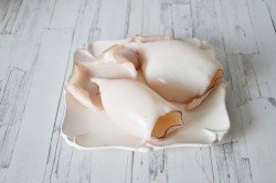 Салат Красное море с помидорами и кальмарами