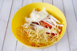 Салат Красное море с крабовыми палочками