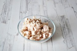 название картинки Салат Красные маки с курицей