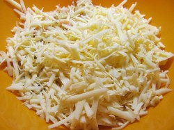 Салат Креветки грибы сыр