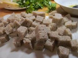 Салат Креветки грибы сыр