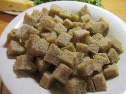 Салат Креветки грибы сыр