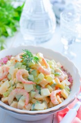 Салат креветки огурец яйцо