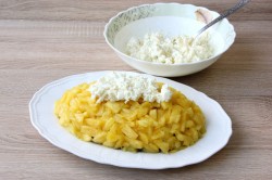 название картинки Салат курица ананас грибы сыр