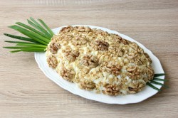 название картинки Салат курица ананас грибы сыр