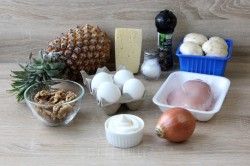 название картинки Салат курица ананас грибы сыр