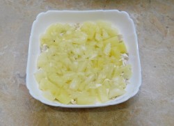 Салат курица ананас сыр грецкий орех