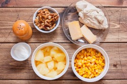 Салат курица ананасы орехи сыр