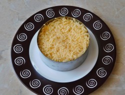 название картинки Салат курица ананасы сыр яйцо