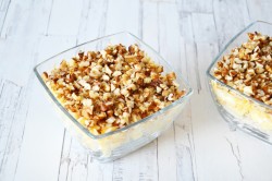 название картинки Салат курица с ананасами слоями