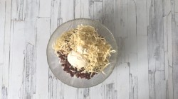 название картинки Салат курица с фасолью и грибами