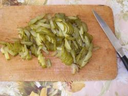 название картинки Салат курица, соленые огурцы, майонез