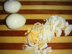 название картинки Салат Курортный с яичными блинами