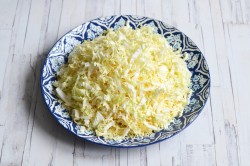 название картинки Салат Лебединый пух с пекинской капустой