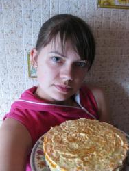 Салат лисья шубка с грибами и копчёным сыром