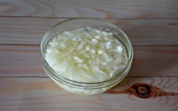 название картинки Салат жареные грибы с яйцом и курицей